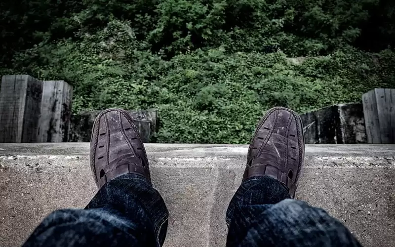 طالب يحاول الانتحار داخل جامعة خاصة..