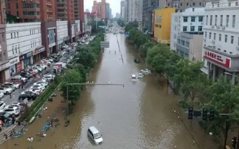 مصرع 6 أشخاص وفقدان 12 إثر