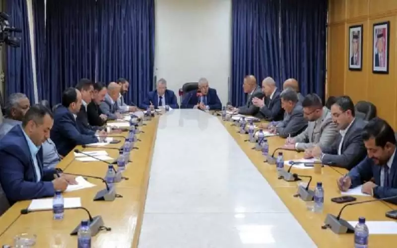 المالية تدعم مستشفى الملك المؤسس لدفع