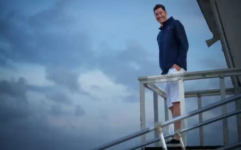 ليفاندوفسكي محذرا المنافسين: برشلونة عائد