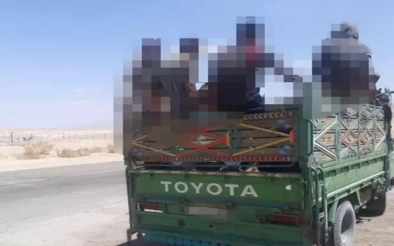 ضبط ديانا تقل 33 راكبا وباص