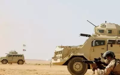 الجيش يحبط تهريب أسلحة وذخيرة من