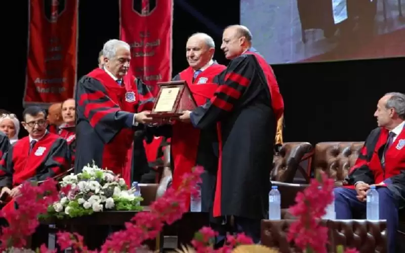 عمان الاهلية تحتفل على مدار 6