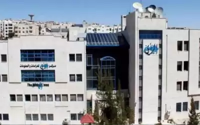 قرار تنفيذي بضبط مركبة لصحيفة الرأي