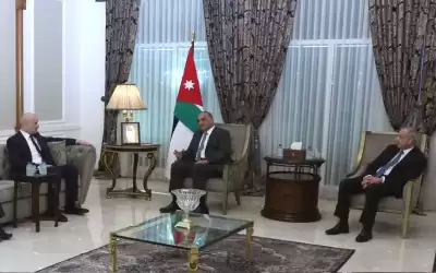 الخصاونة: نعمل على تقديم الدعم والإسناد