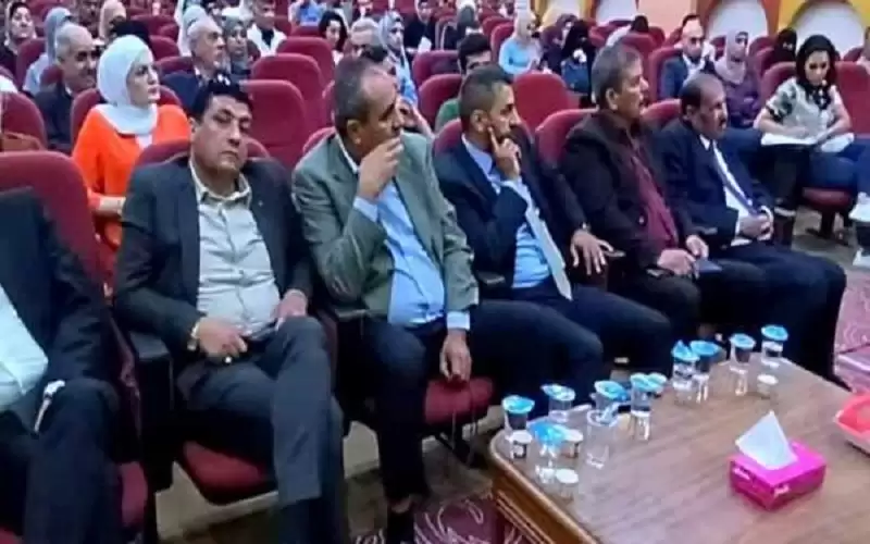 الكايد يدعو للتركيز على السياحة والتصنيع