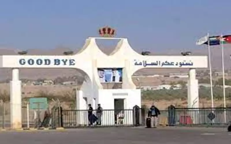 مقدسيون يطالبون عمان السماح لسكان القدس