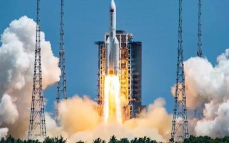 توقعات بسقوط بقايا الصاروخ الصيني التائه