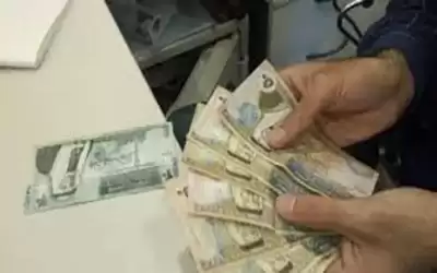 الحكومة تزيد مكافآت رؤساء وأعضاء اللامركزية