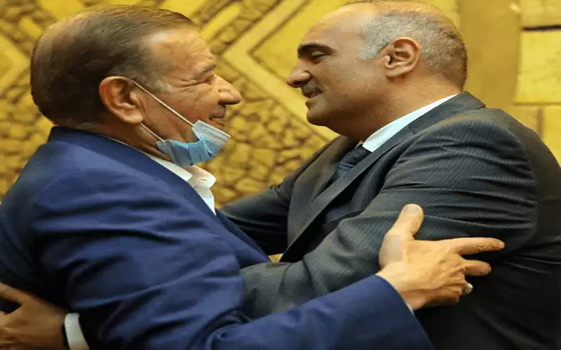 غزل سياسي بين الدغمي والخصاونة تحت