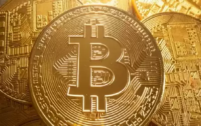 بتكوين تهبط بنسبة 2.4% بعد أفضل