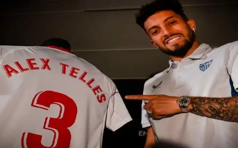 البرازيلي تيليس الى إشبيلية معارا من