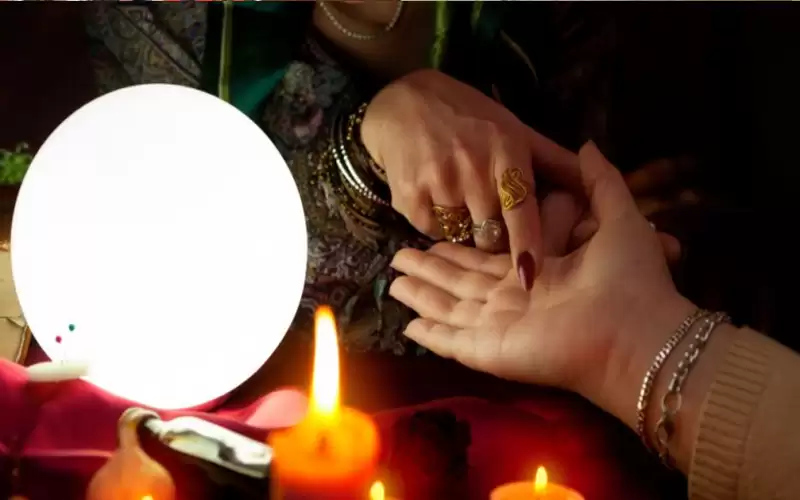 الافتاء: الاتصال بالعرافين حرام