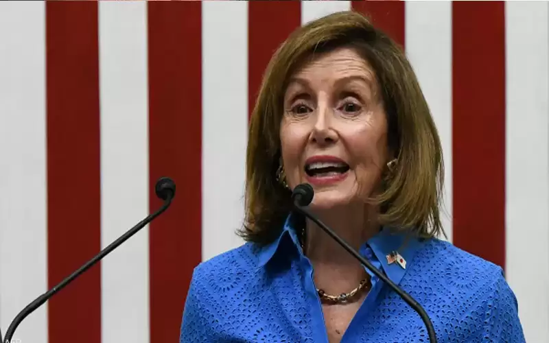 بيلوسي: أميركا لن تسمح للصين بعزل