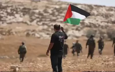 إصابة فلسطينيين باعتداء مستوطنين على مسيرة