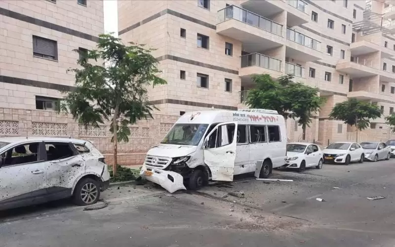 اسرائيل: إطلاق أكثر من 350 صاروخا