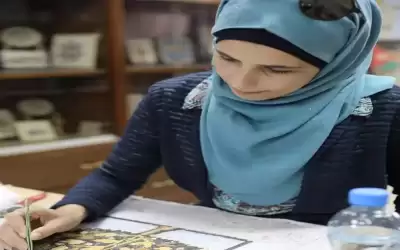 نسيبة ذات الإعاقة السمعية تحترف فن