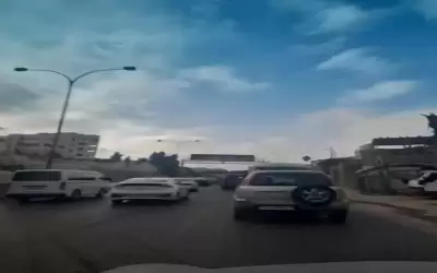 أزمة مرورية اثر تعطل مركبة تركها