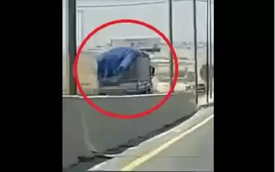ضبط شخص يقود مركبة شحن بعكس
