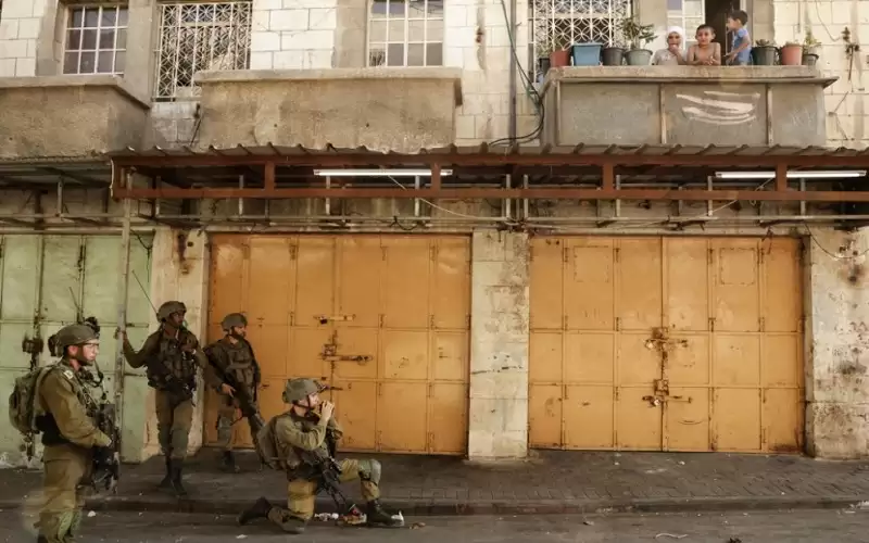 إصابة 5 فلسطينيين برصاص الاحتلال الإسرائيلي