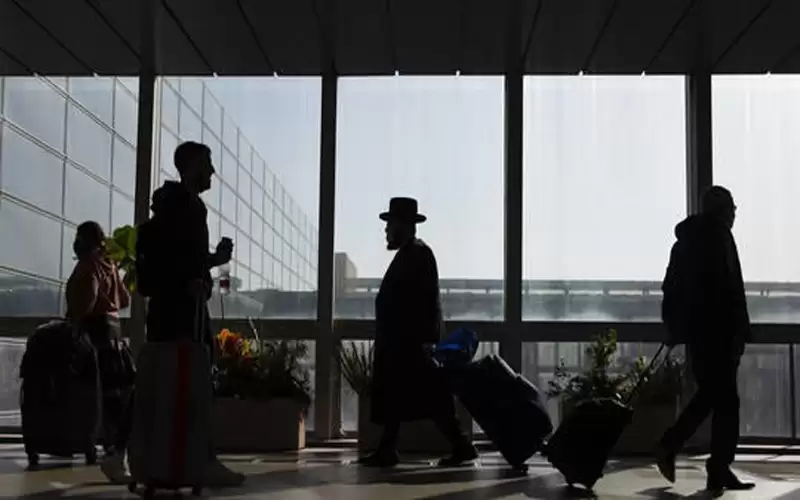 اسرائيل تؤكد اقلاع اول رحلة للفلسطينيين