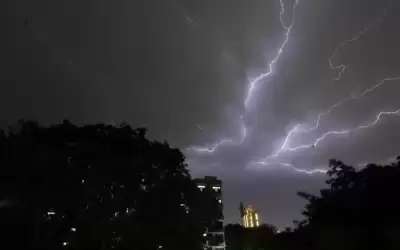 مقتل 13 يمنيا بصواعق رعدية