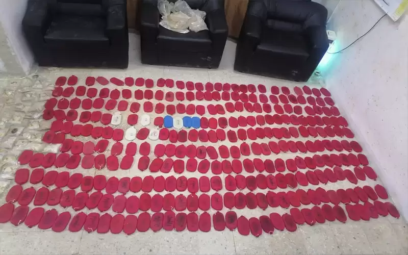 ضبط كميات ضخمة من الحبوب ومادة