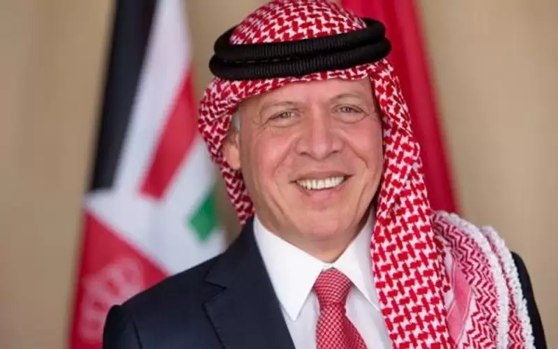 الملك ينعم بوسام مئوية الدولة على