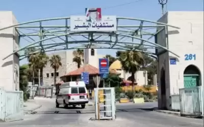 زوج يقتل زوجته طعنا داخل مستشفى