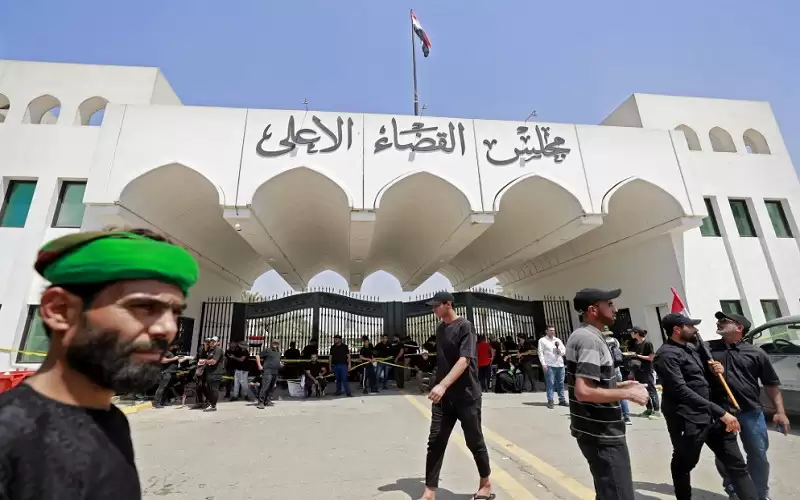 القضاء الأعلى العراقي يعلق عمله مع