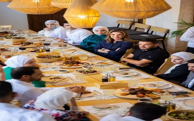 الملكة تلتقي عددا من مستفيدي مؤسسة