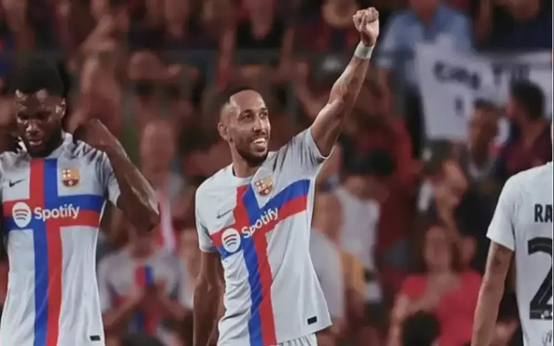 كسر في الفك يهدد مستقبل أوباميانغ