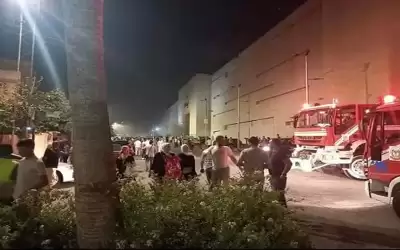 إصابات بحريق مول تجاري في عمان