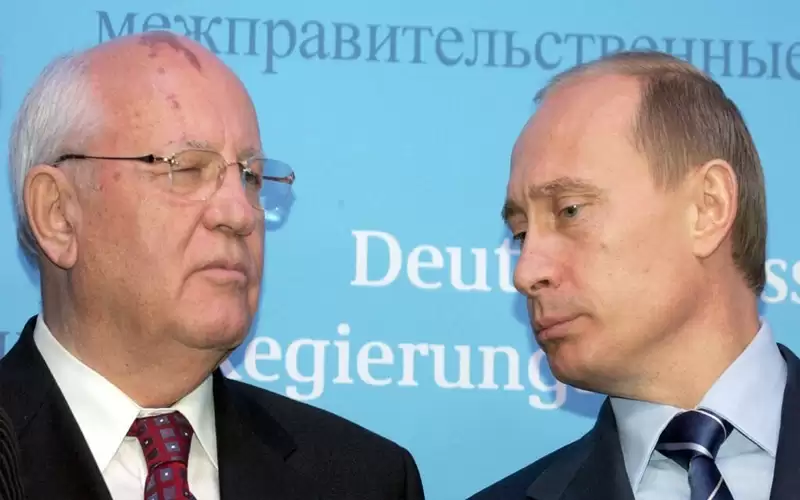 بين غورباتشيف وبوتين: بين نهاية الحرب