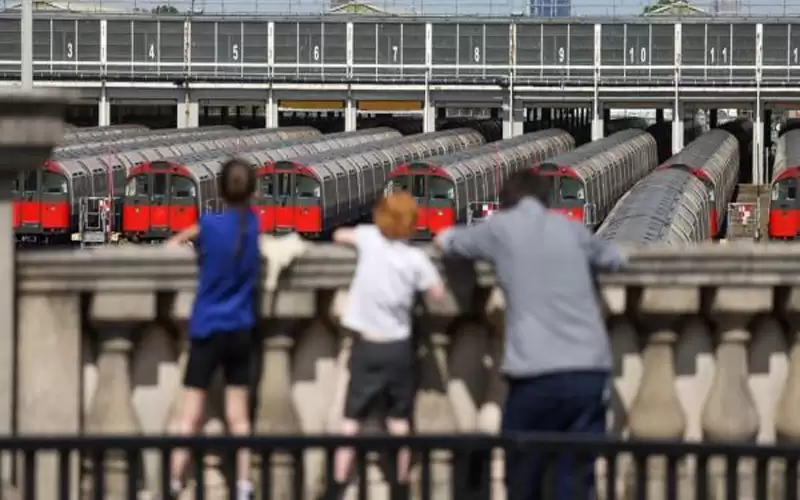 بريطانيا .. 40 ألف عامل بقطاع