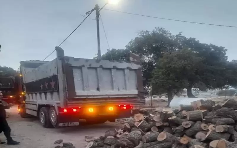 ضبط مركبة محملة بسبعة أطنان من