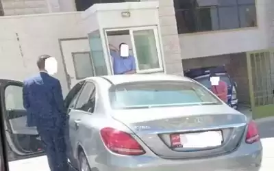 ضبط مخمور بمركبة حكومية يخلع كل