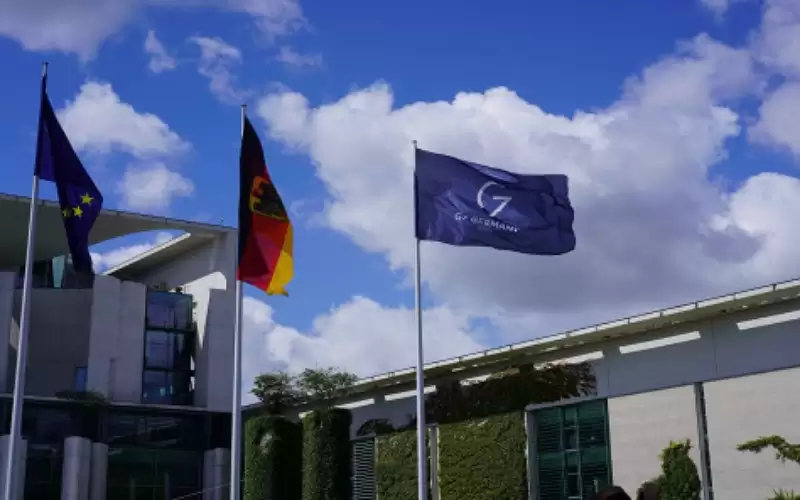 مجموعة السبع ستفرض بصورة عاجلة سقفا