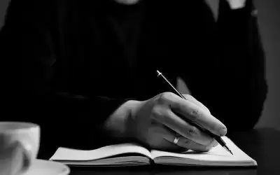 هو تافه وهم ايضا.. أسياد التفاهة