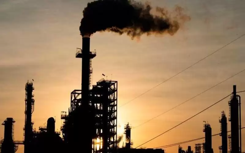 النفط يسجل أسوأ خسارة أسبوعية منذ