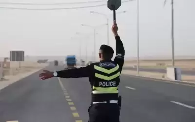 ضبط حدث يتدرب على قيادة مركبة