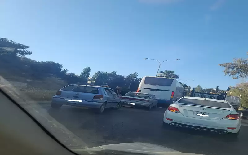 3 اصابات بحوادث سير وازدحامات مرورية