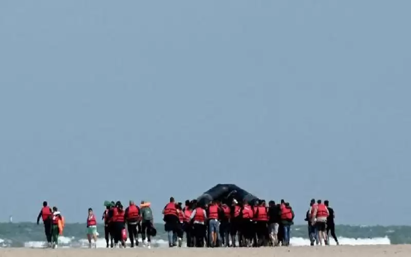 إنقاذ 190 مهاجرا حاولوا عبور قناة