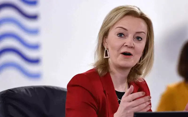 حال فوزها رئيسة لوزراء بريطانيا.. (تراس)