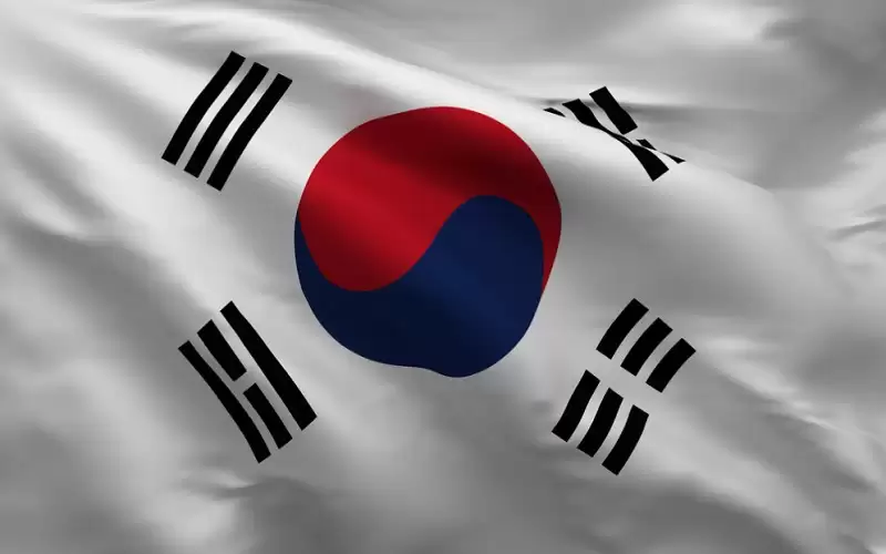 إجلاء الآلاف مع وصول الإعصار هينامنور