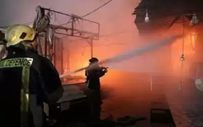 السيطرة على حريق بسوق البالة في