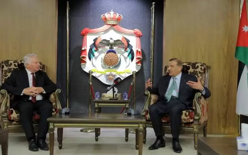 الدغمي يلتقي نائب رئيس البرلمان الهنغاري