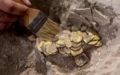 الآثار تنقب في مكان العثور على