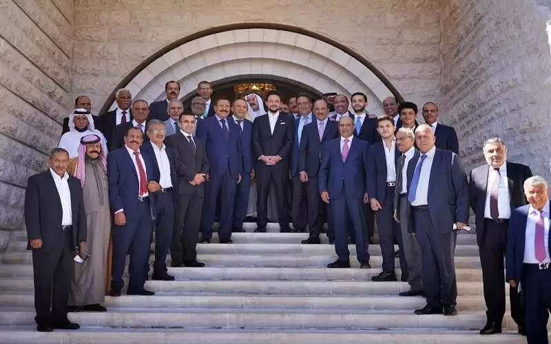 ولي العهد يلتقي وجهاء من لواء