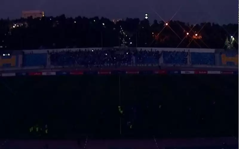 انقطاع الكهرباء بمباراة الاردن وتركمانستان بملعب